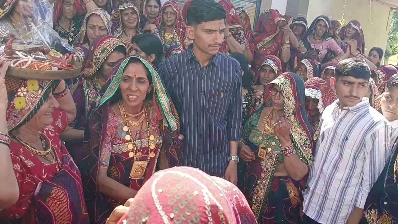 मायरो भरन न आजे बीरा काकी रे बडीया संग सहेली साथ लाजे 