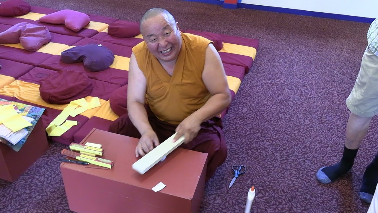 How to Roll Mantras with Geshe Damchaabazaar