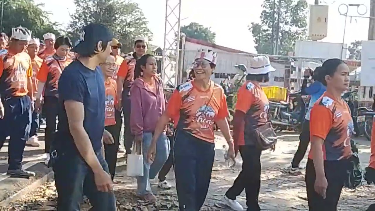 เดินพาเหรดกีฬาคุณสาเกมตำบลบ้านสา