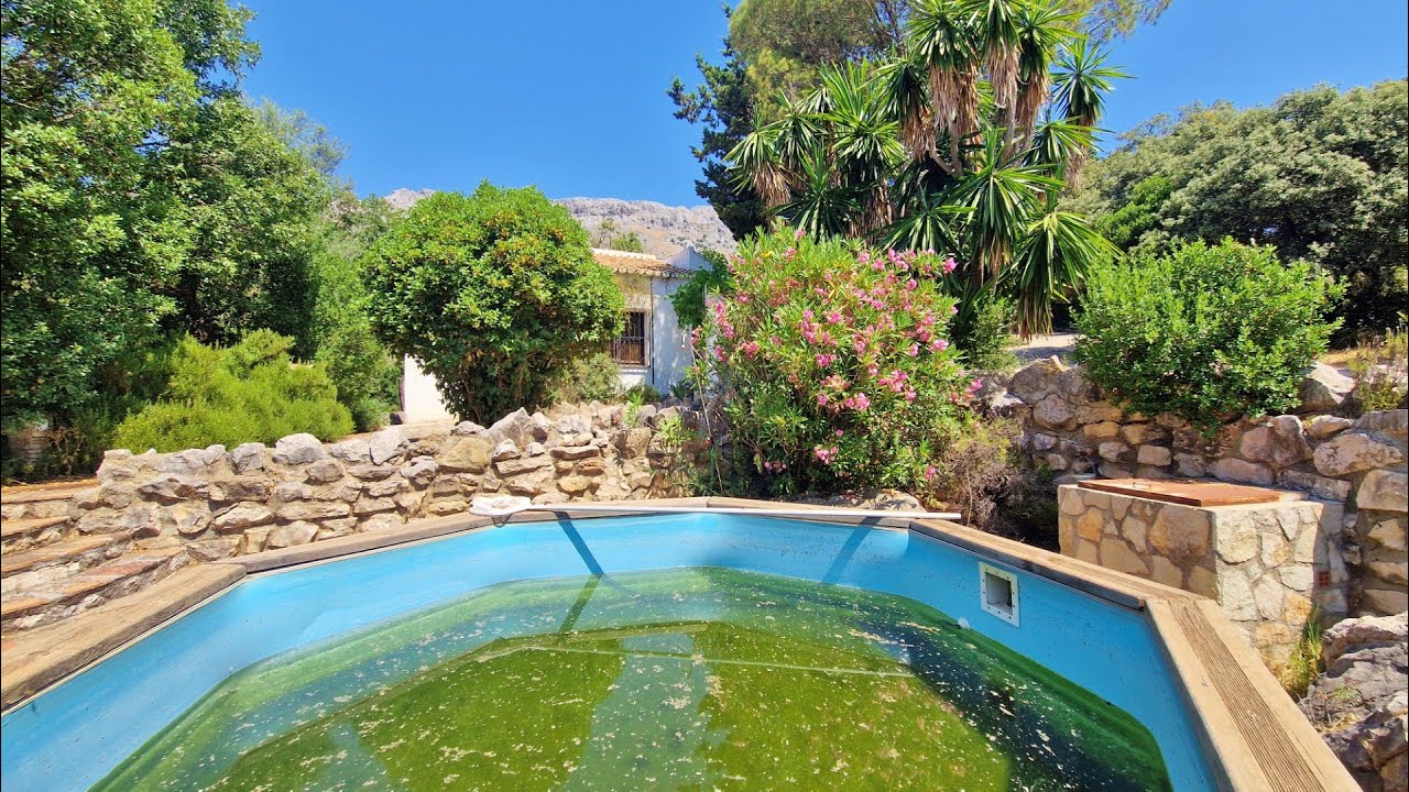 AX1391 - Finca El Potril, Colmenar/Alfarnate - stunning country home with stables [SOLD]