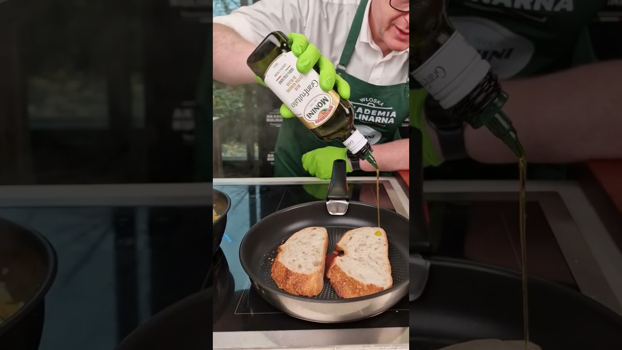 Aromatyczny pieczony bakłażan