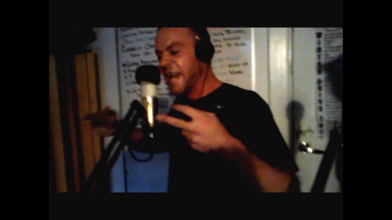 Fraksha & Diem & Flea Live StrictlyOZ Kiss FM 2012.wmv