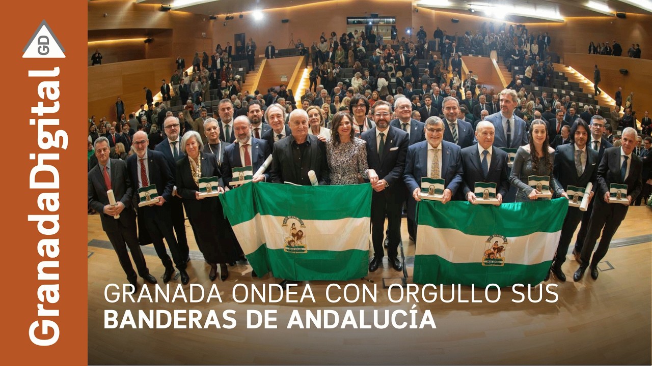 Granada ondea con orgullo sus Banderas de Andalucía