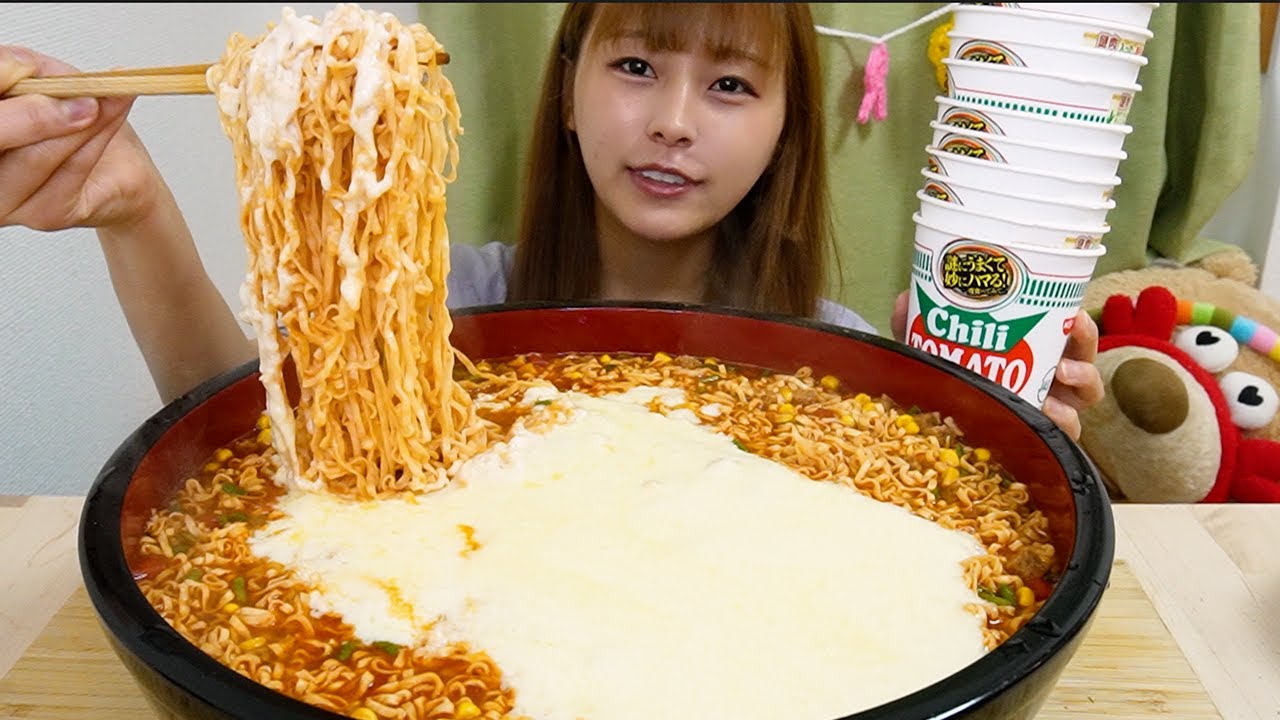 【大食い】カップヌードルチリトマト味10人前チーズトッピング
