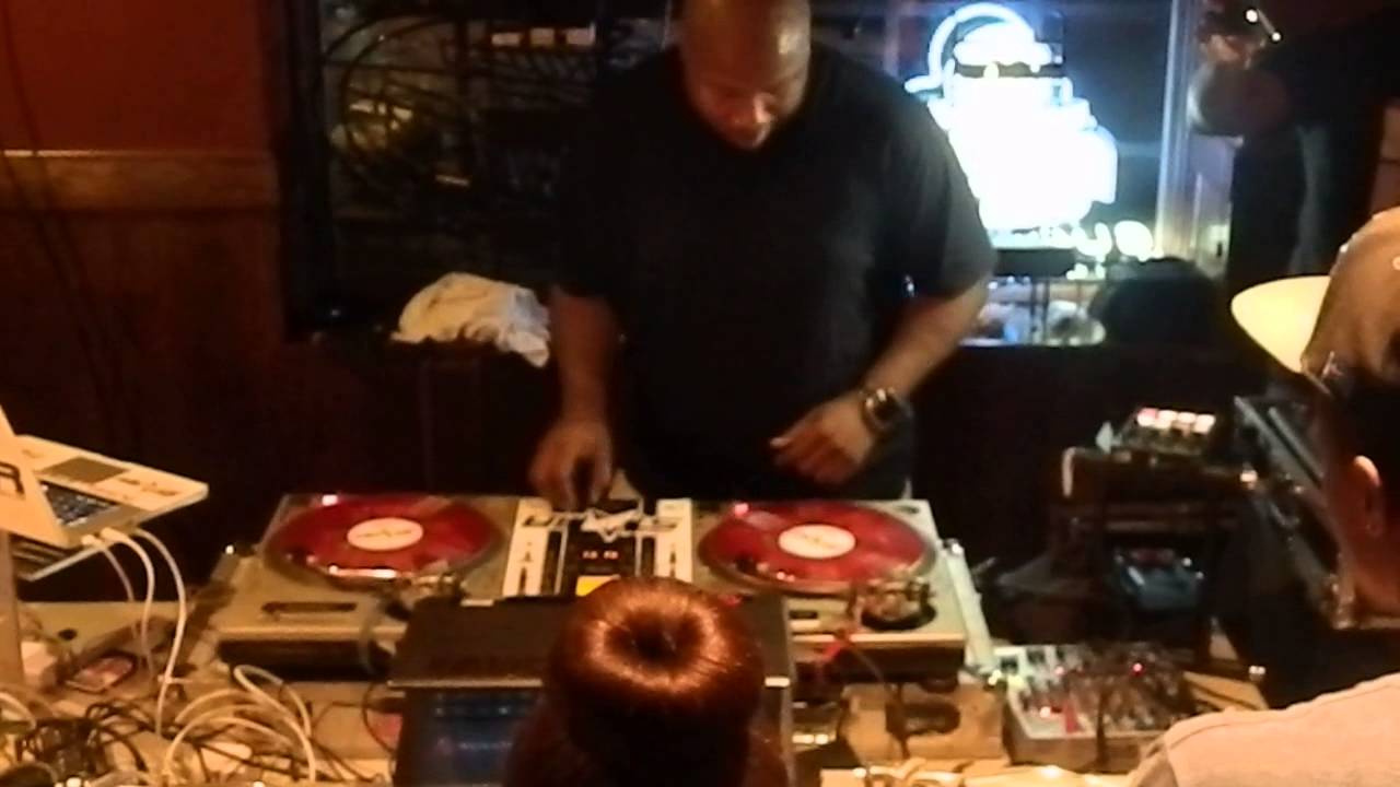 DJ Mell Starr
