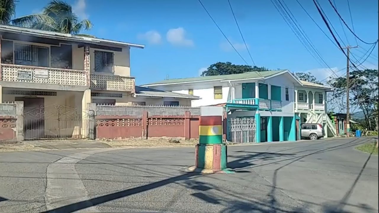Village Drive Through In L'Esterre, Carriacou.