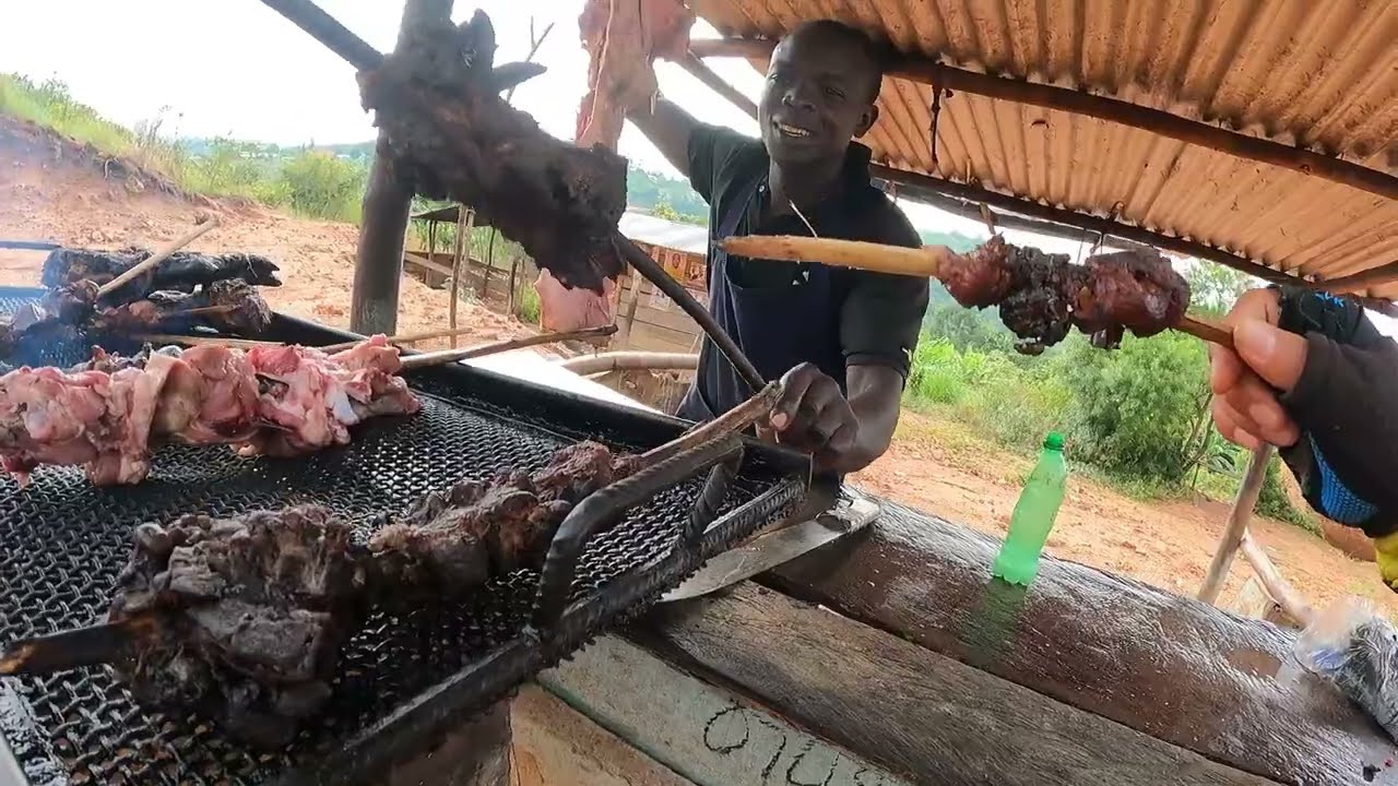 Не пытайтесь повторить это обугленное угандийское барбекю 🇺🇬/ Africa27