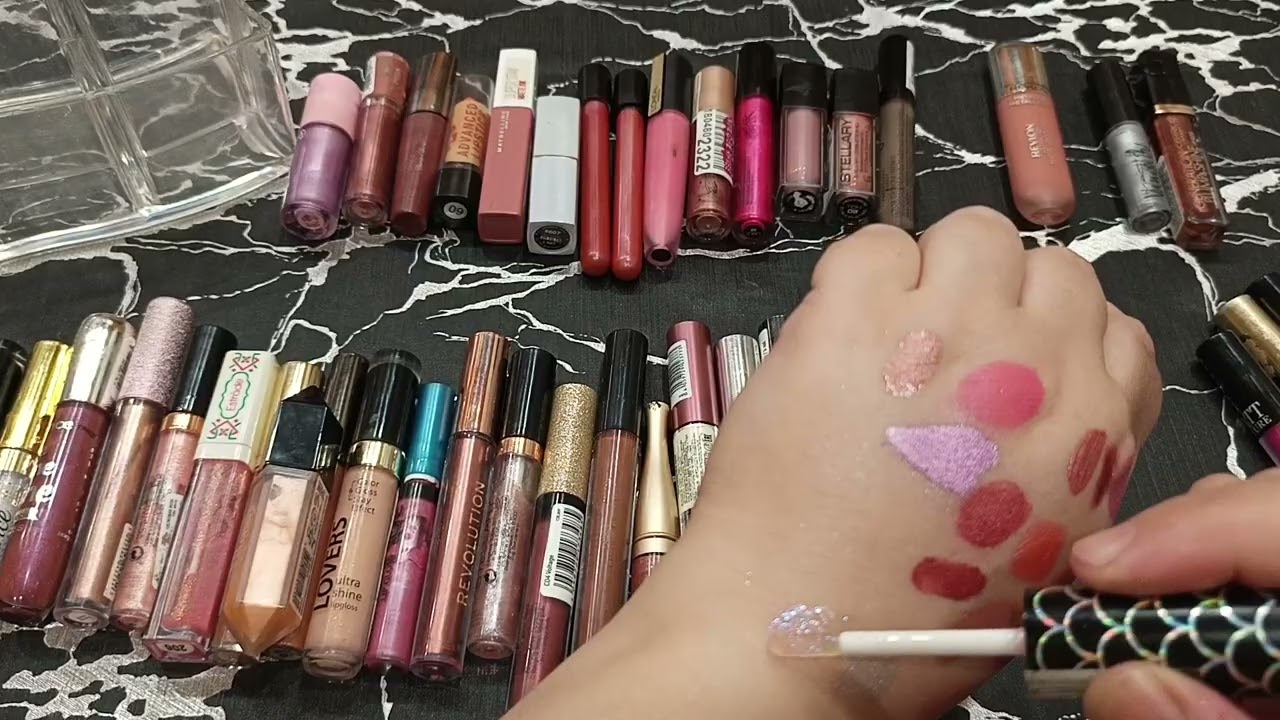 Перебирашки. Помады, блески для губ. 💋