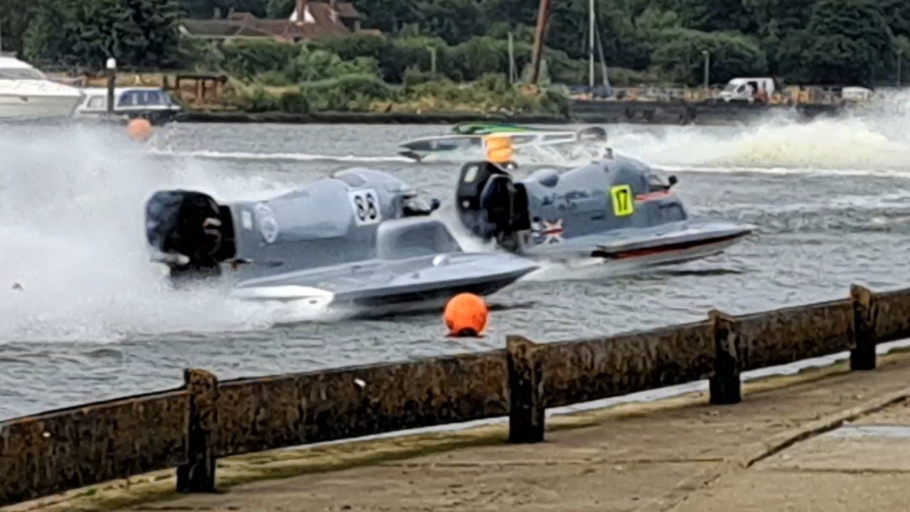 Powerboat racing oulton broad Formula 2 heat 2 Jetty start