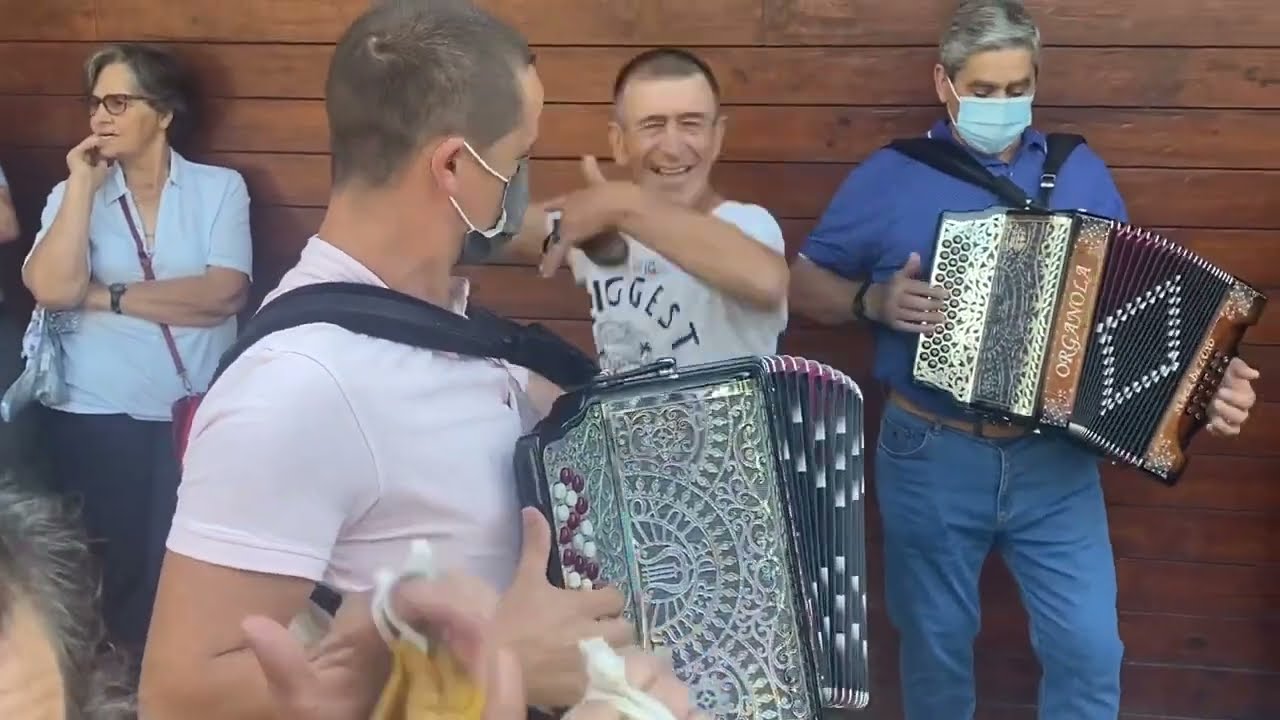 Senhor das Castanholas  deu Espectáculo a Tocar👌👌DEMAIS!