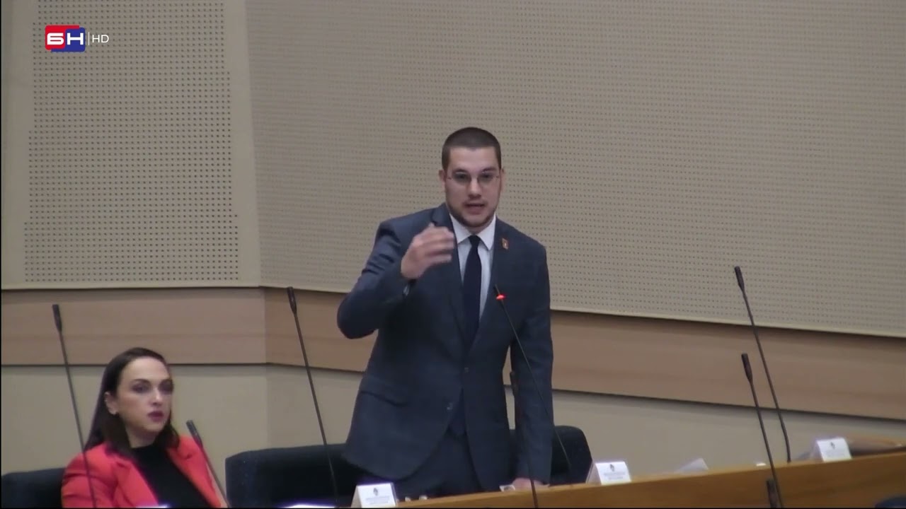 Vučinić: Toliko su dobri putevi u Hercegovini da je Stevandić morao da pali helikopter da bi došao!