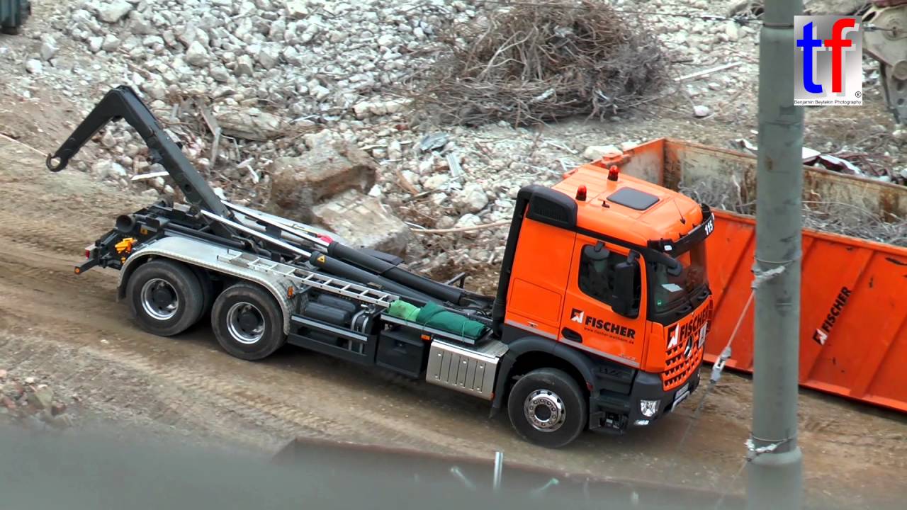 Mercedes-Benz Arocs Roll-Off Truck / Wechselladerfahrzeug, Stuttgart, 05.04.2016.