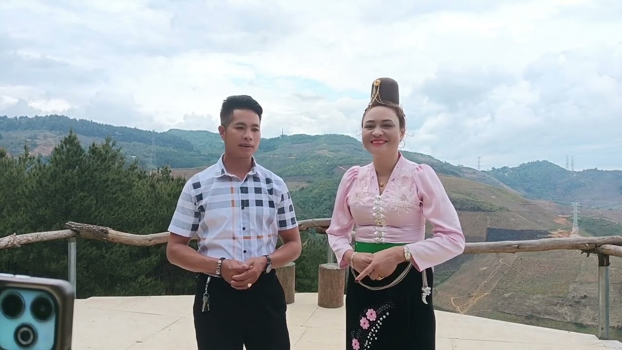 Nhắng giỏi khắp cỏ me lả noi 