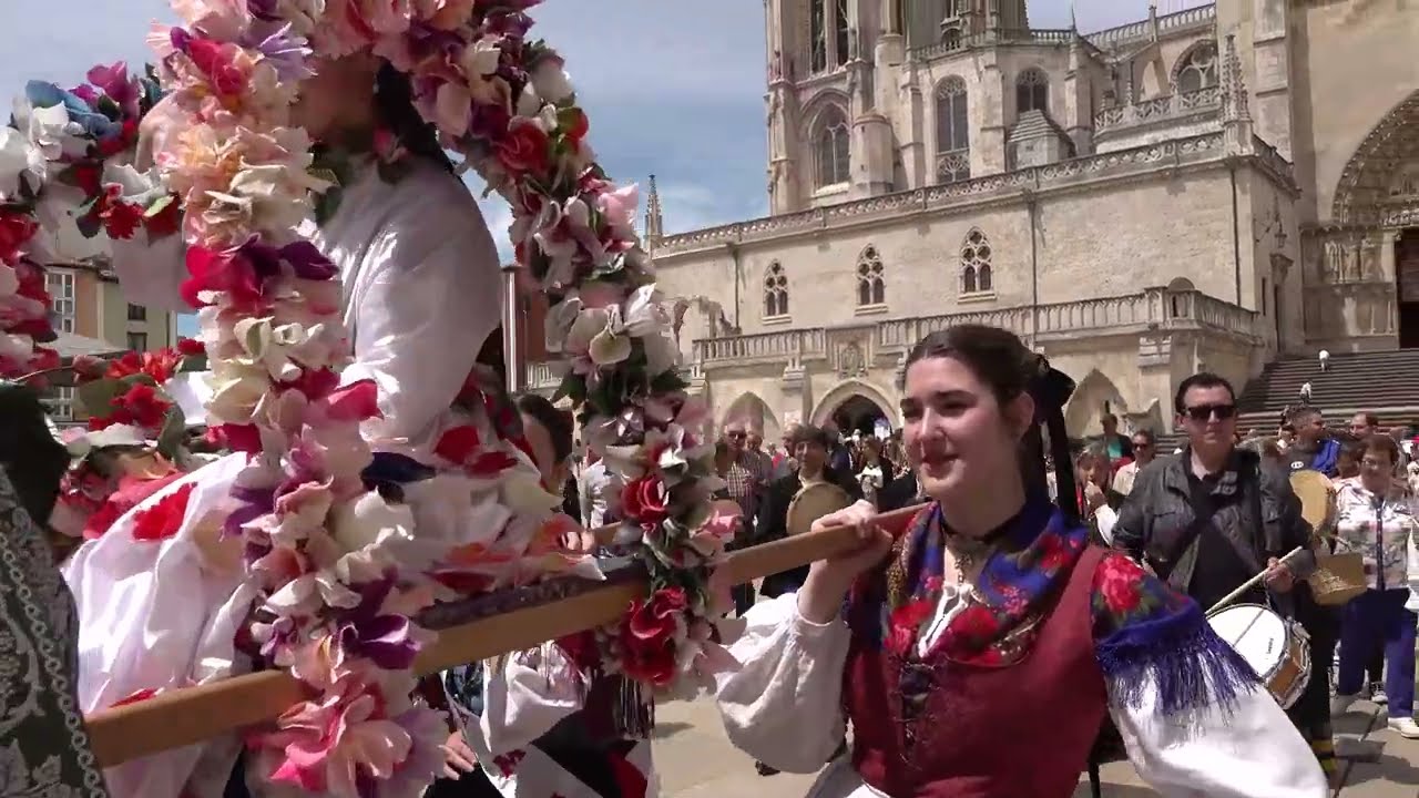 FIESTA DE LA MAYA con Mª Ángeles Saiz.