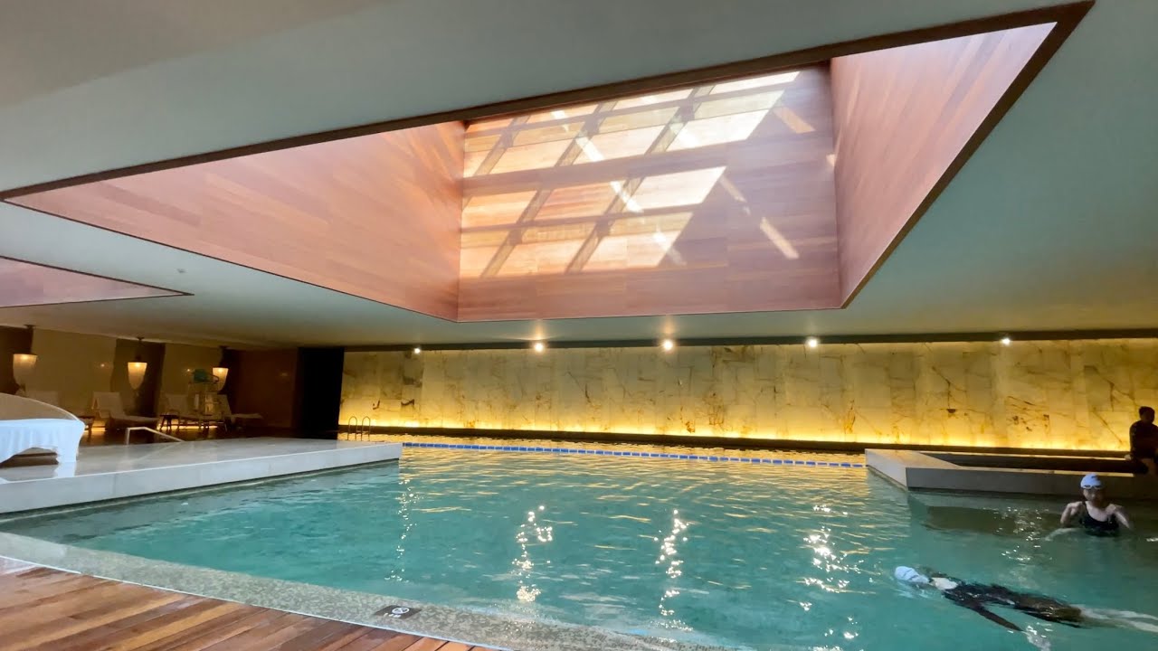 成都群光君悦酒店，平价打卡设计大师作品。毗邻成都太古里，吃喝玩乐都在楼下。