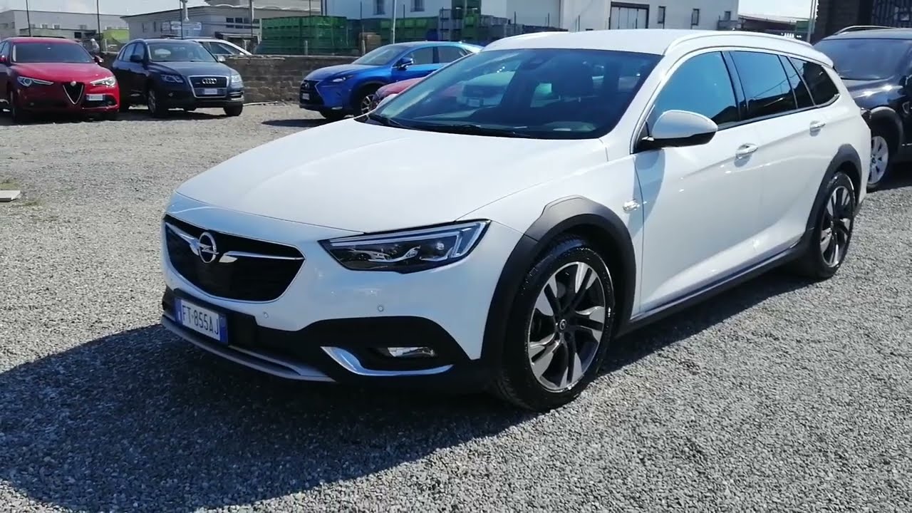 FORATI AUTO PRESENTA OPEL INSIGNIA 4X4 AWD COUNTRY TOURER AUTOMATICA 2.0 CDTI BITURBO 210CV