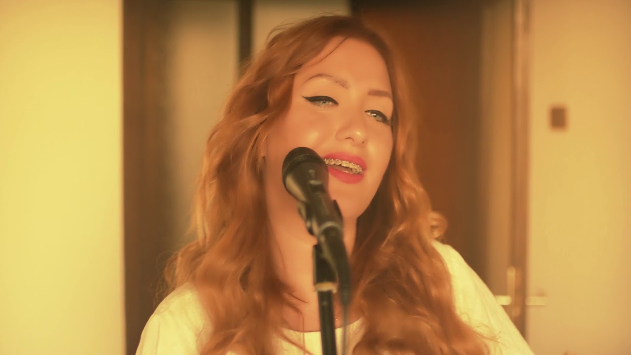 Aleksandra Rikanovic - Crno vino (Cover)