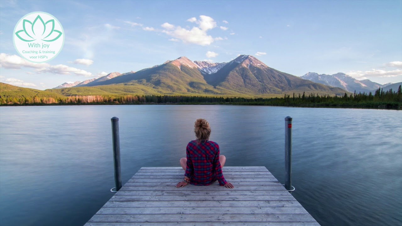 HSP meditatie bij overprikkeling om te ontspannen en je op te laden