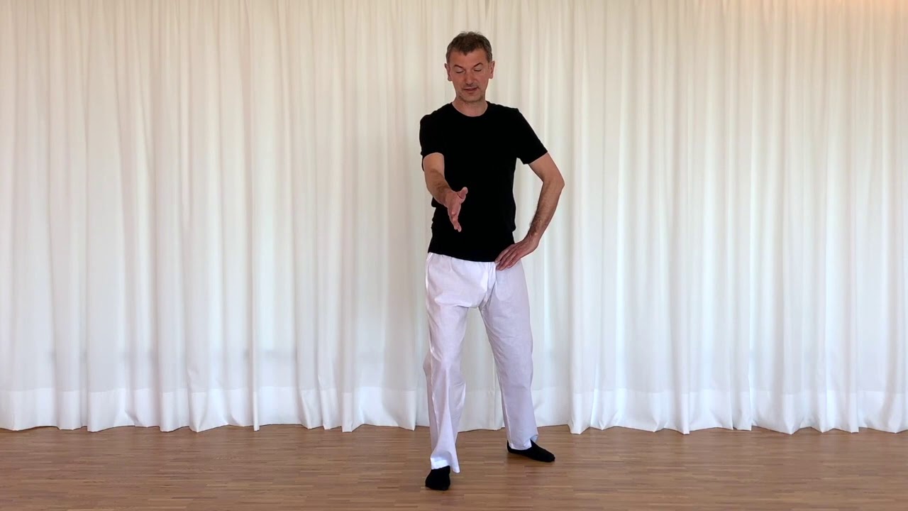 Tai Chi/Qi Gong 6_Bogenschritt