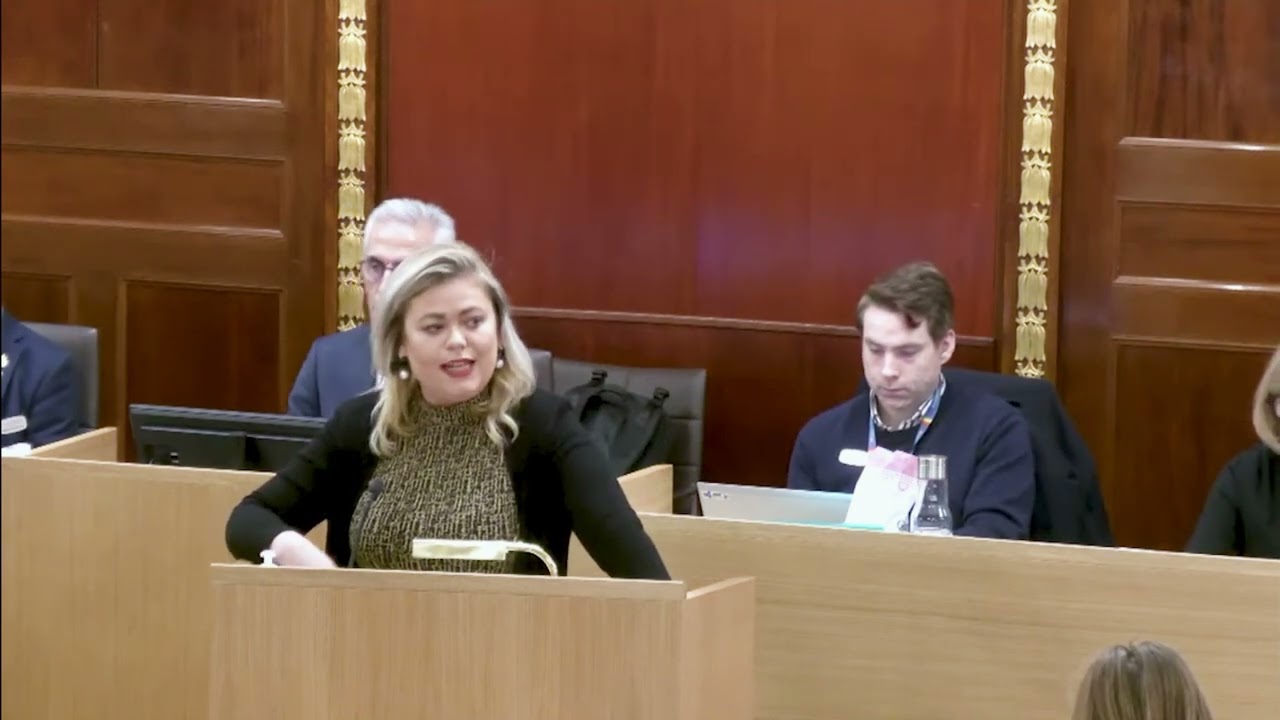 Skandal i Göteborg: Socialdemokraterna slösar miljoner på skolans bekostnad