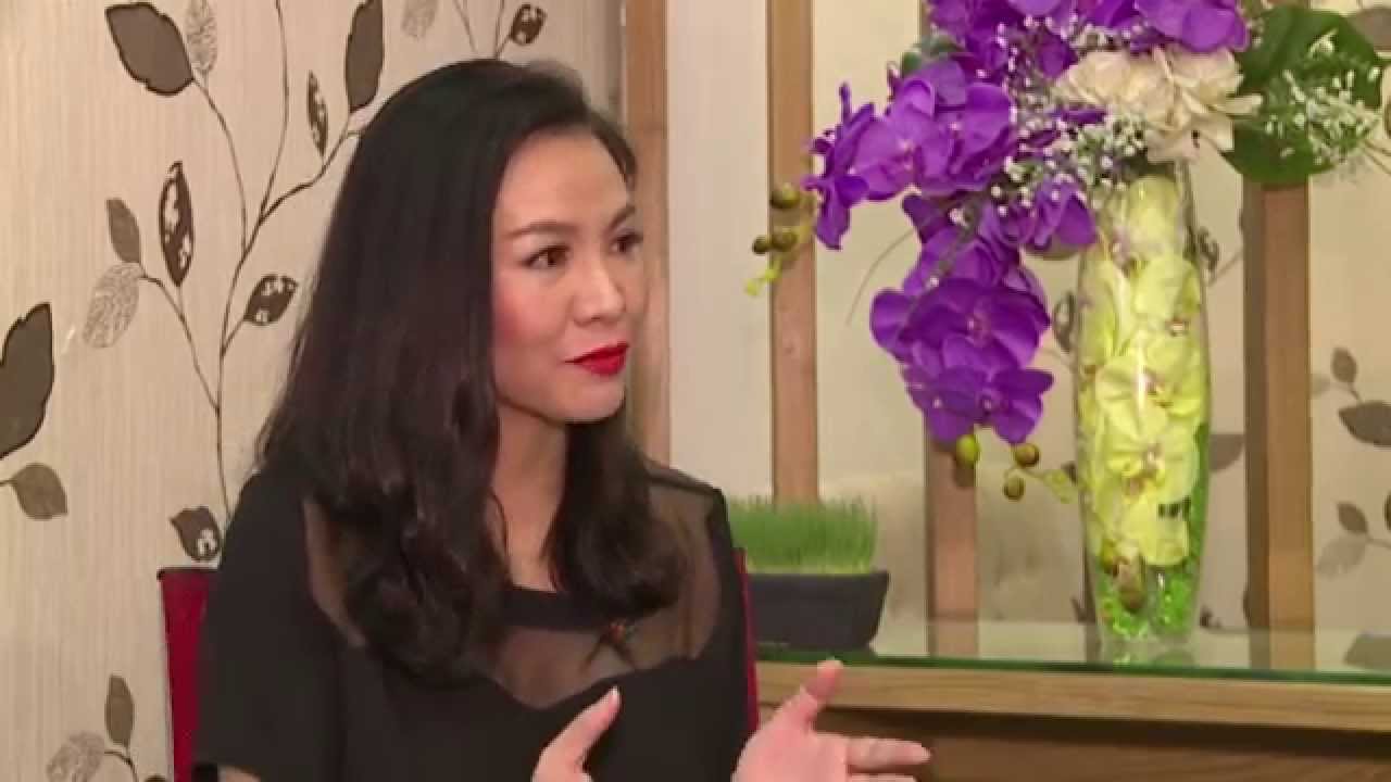 MC QUYỀN LINH CHIA SẺ GỌT MẶT V LINE CÙNG TRÀO LƯU HIỆN NAY