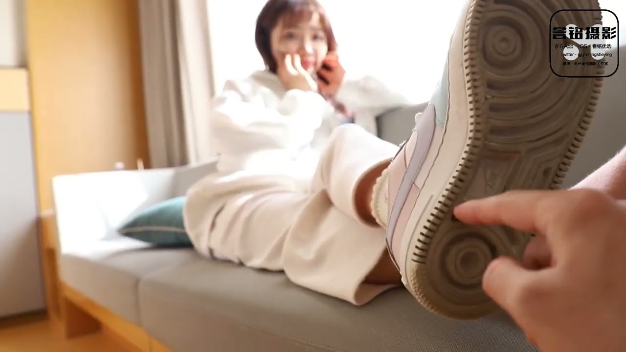 Chinese tired wet feet soles interesting video