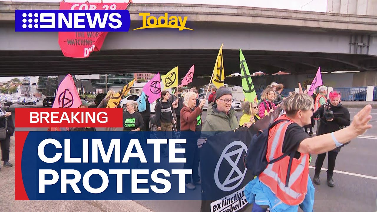 Melbourne climate protest causes traffic chaos | 9 News Australia