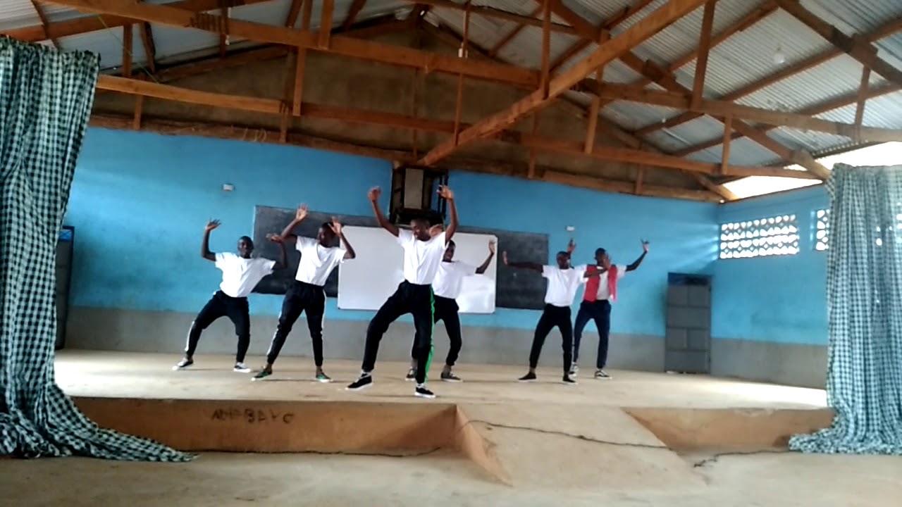 MALIERA HIGHSCHOOL MODERN DANCE