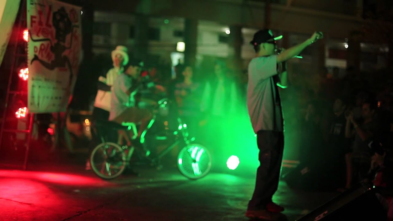 Deixa o Menino Brincar - Pira pura part. Brenda Calbaizer