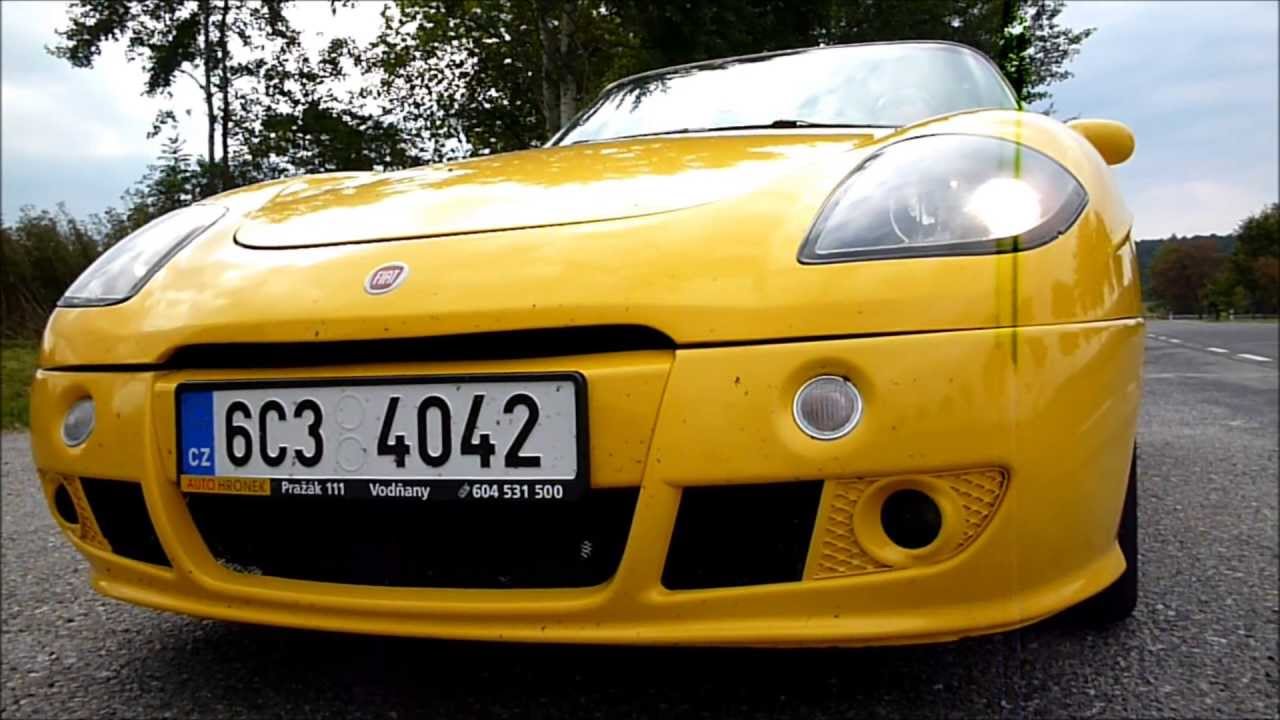 Yellow Fiat Barchetta exhaust / Žlutá Fiat Barchetta 1.8 16V, 1997