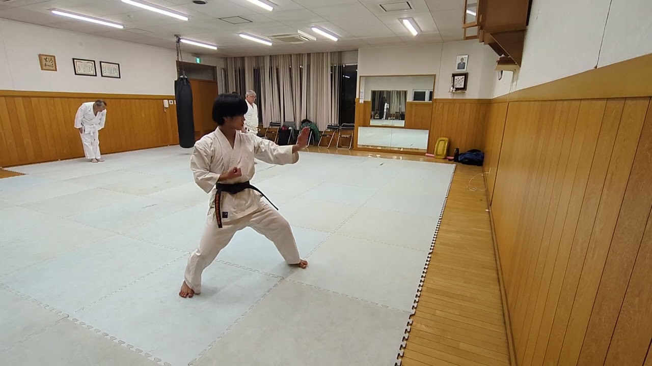 松和館南港道場　松濤館流空手道　生徒さん形稽古動画　平安初段　平安二段　平安四段　雲手