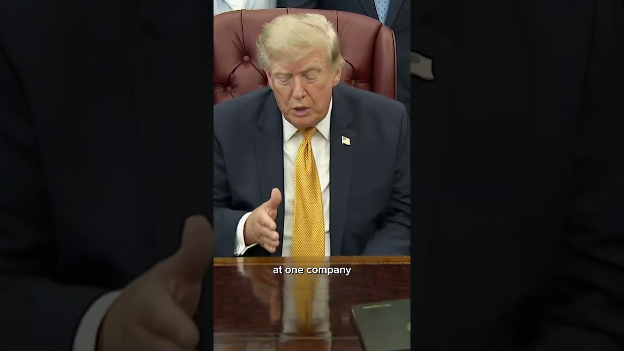 Трамп заявил, что Exxon и Chevron заработали &laquo;слишком много денег&raquo; на высоких ценах на нефть во в...