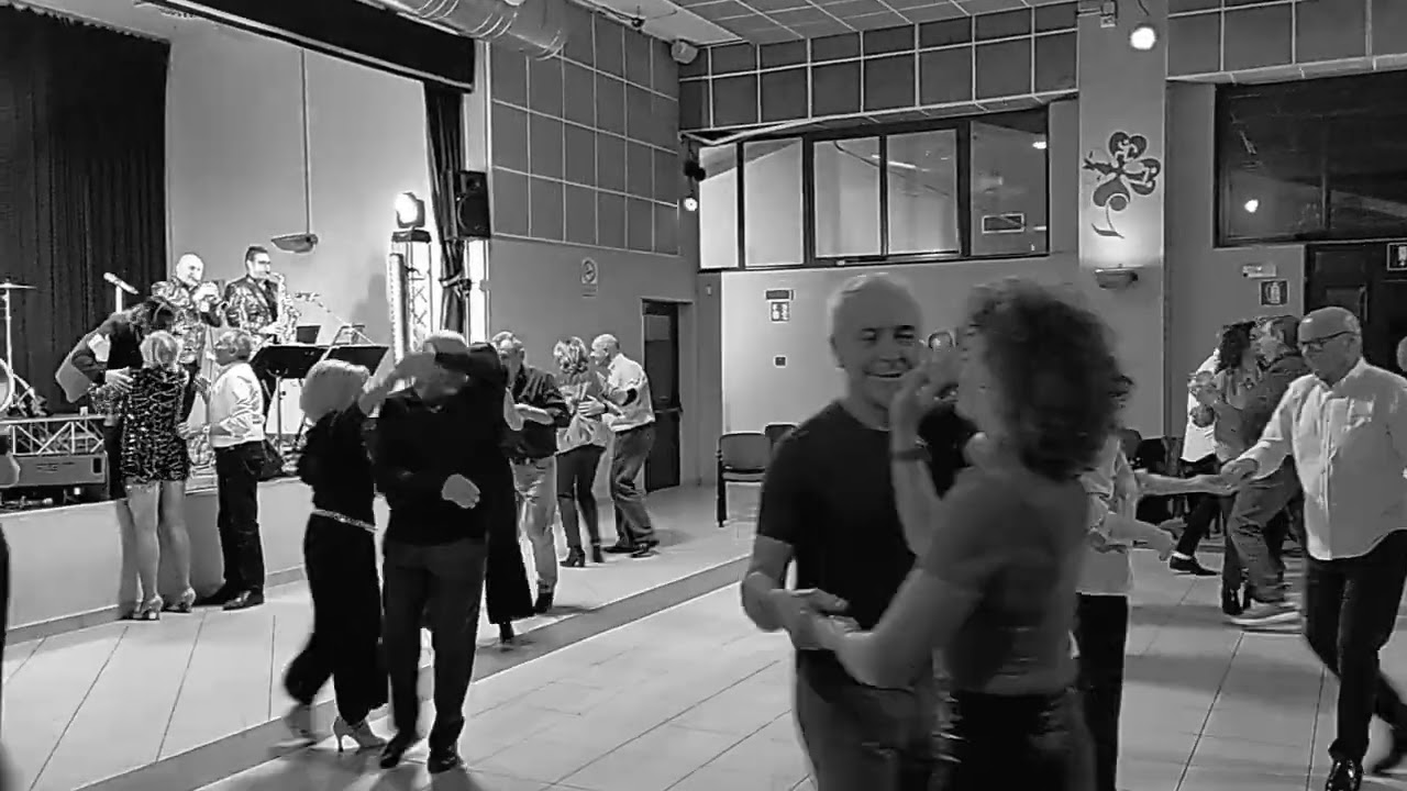  24,01,2026, tutti in pista sala quadr Prato di Cor  con l'orch  patrizia Ciccarelli , polca folk 