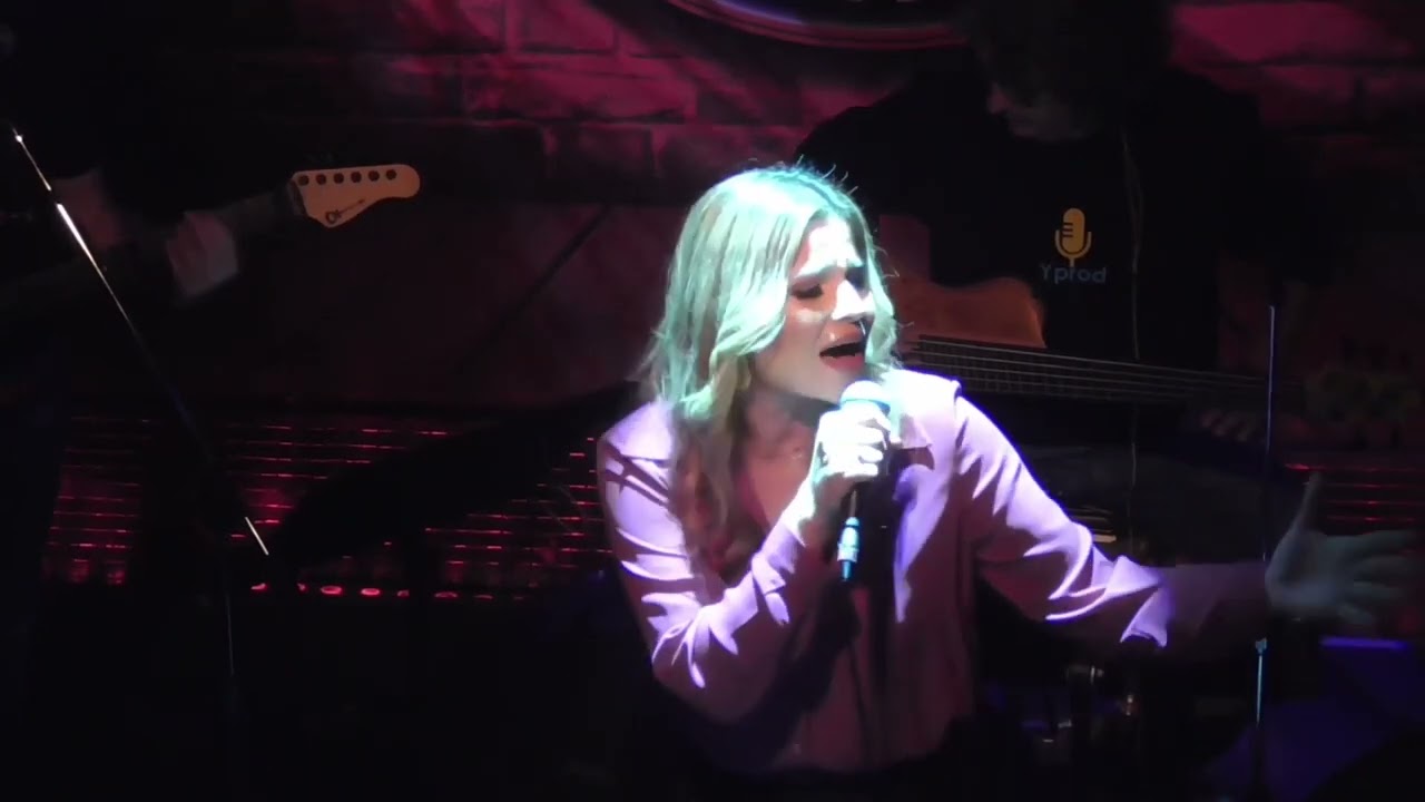 Ανεμολόγιο - Τζωρτζίνα Νικάκη live στη Σφίγγα