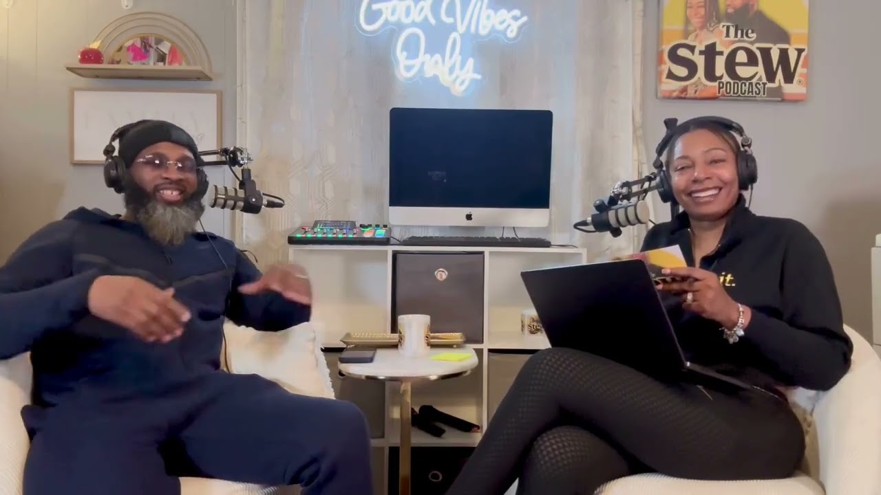 Romance or Performance? Unpacking Valentine's Day in the Social Media Era
