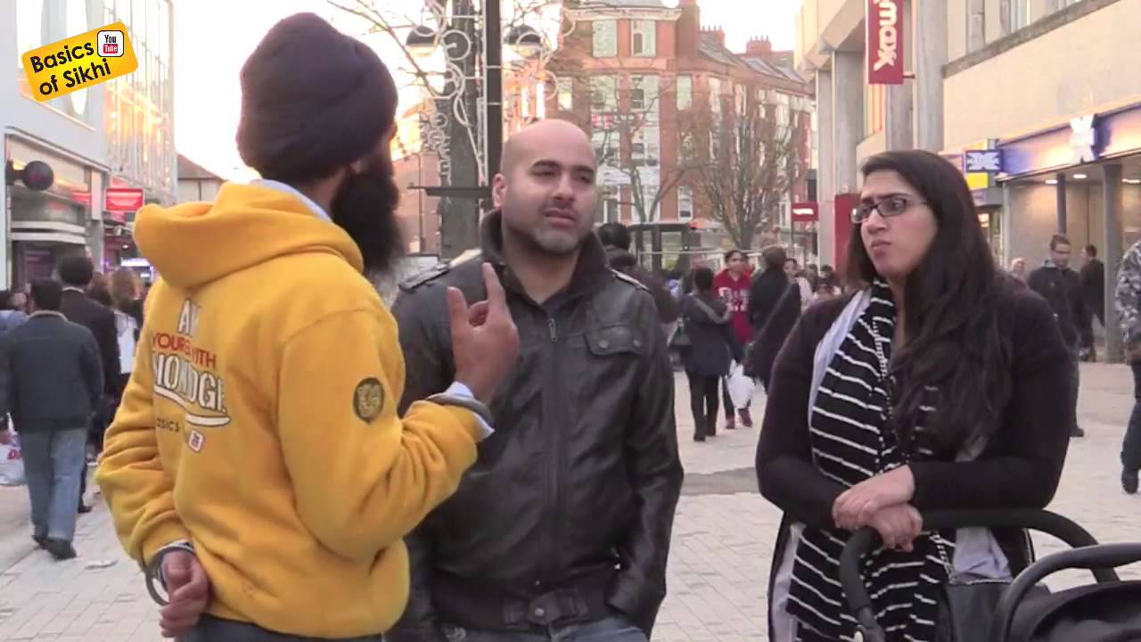 Muslim family question and then praise Sikhi! Street Parchar