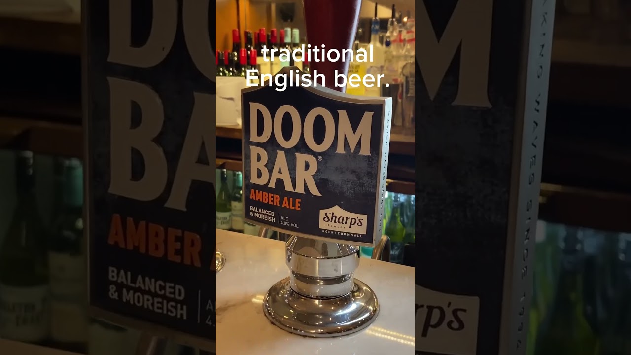 Do you know what traditional English beer looks like? #beer #englishfood #pub #londonlife #pubs