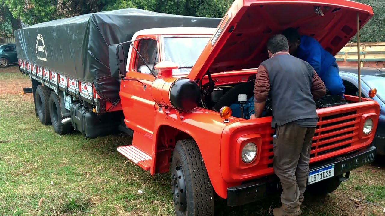 Regulando motor Detroit 6V-53N, no Ford FT8000 e picape C10 Chevrolet.