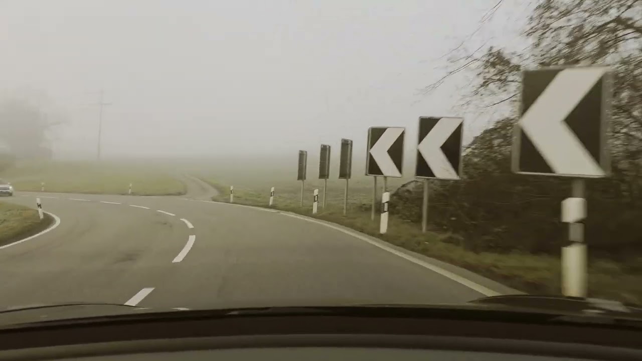 Un instante de Sol entre la niebla en una tarde de Suiza 