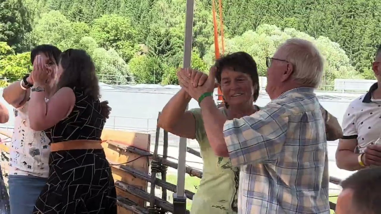 Edlseealm mit den Filzmooser Tanzlmusi — 19.7.2025  —  Handymitschnitt.