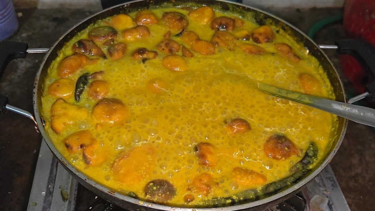 Hello friends ||कढ़ी चावल किस किस को पसंद है || बताओ आज मैंने बनाई है कढ़ी इस तरह बनाई जाति है क्या👍