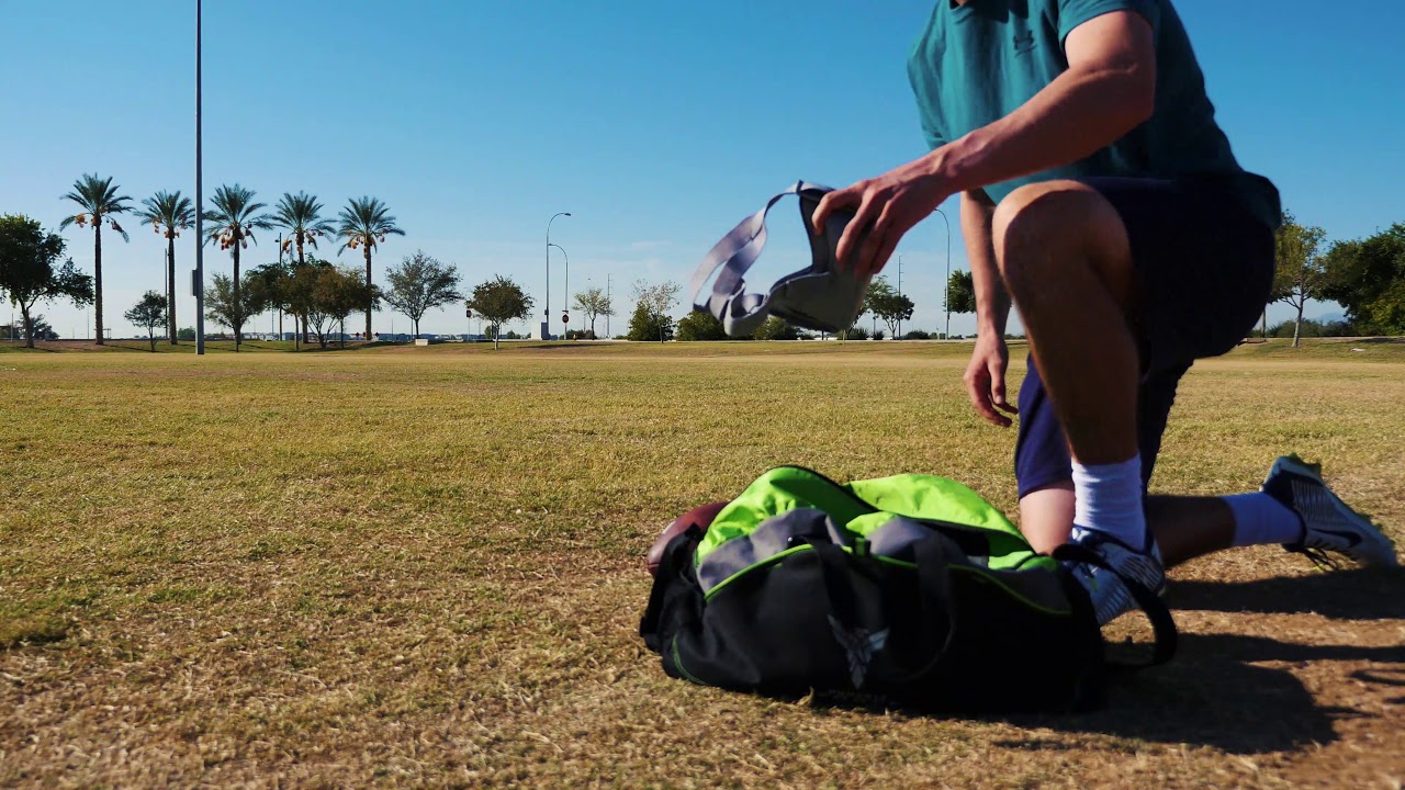Virtual Reality for Quarterbacks-Real VR Training