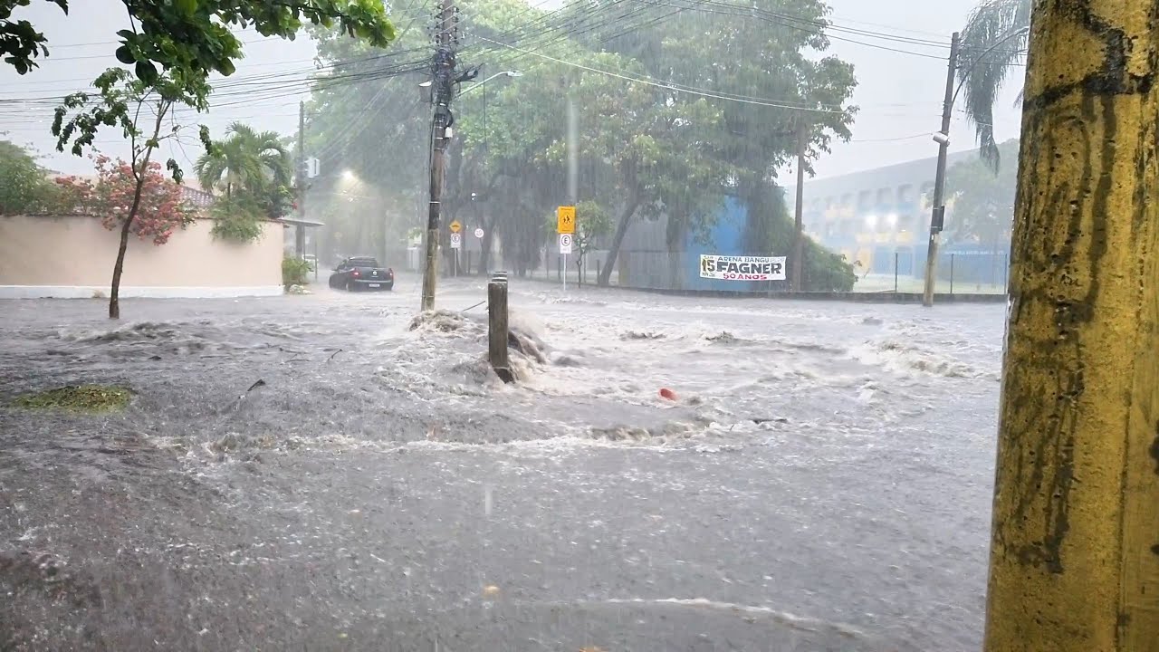 Chuva muito forte em Bangu - Segunda 24/11/2025