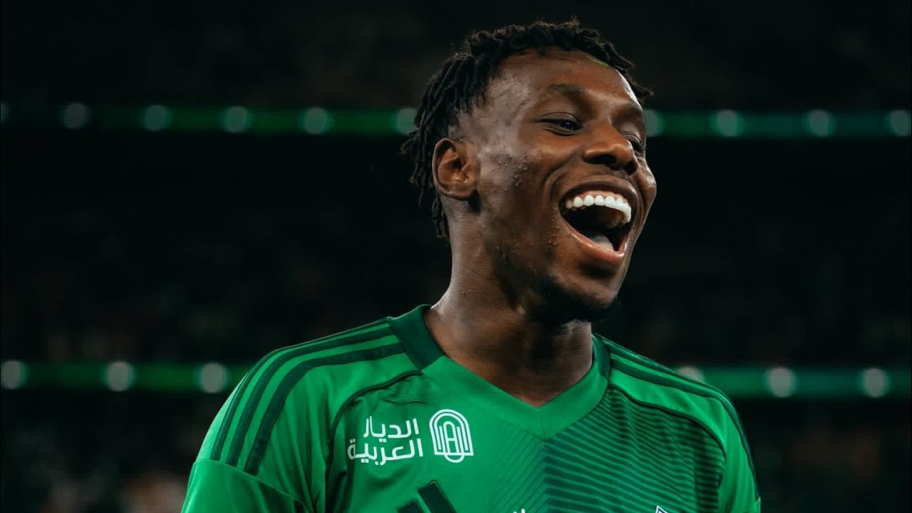 رجل المباراة زكريا هوساوي في مباراة الاهلي والتعاون 💚💪
