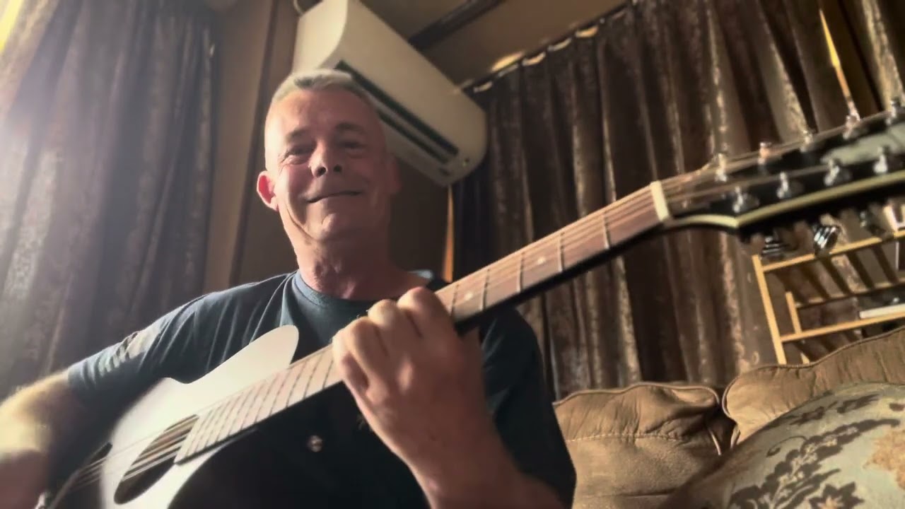 D’Angelico 12 string. First impression.