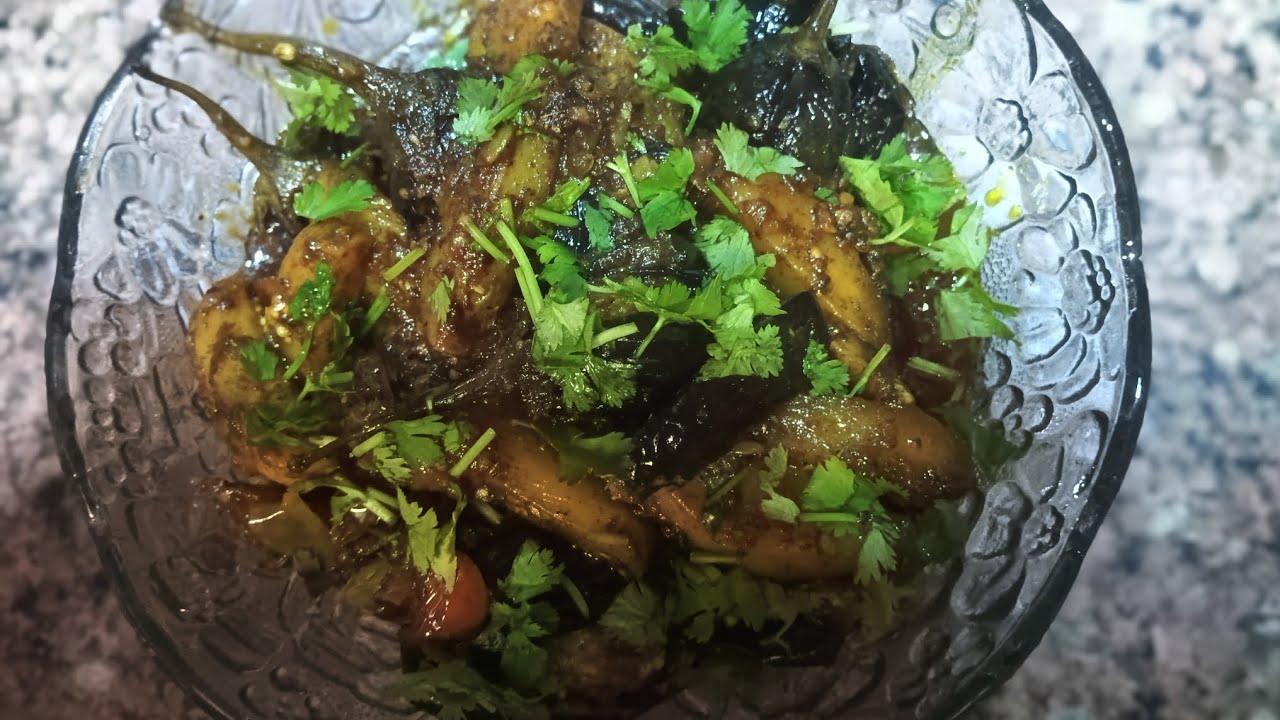  How to make Bharwa baingan aloo recipe  