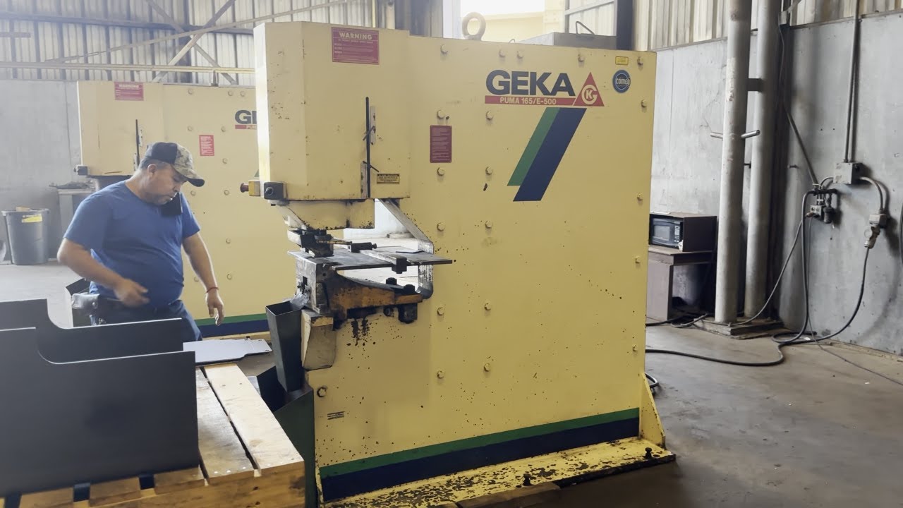 (2006) Geka PUMA 165/E-500 165 Ton Hydraulic Single End CNC Punch