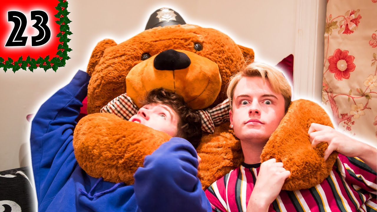 ATTACKED BY A 6FT BEAR! - VLOGMAS