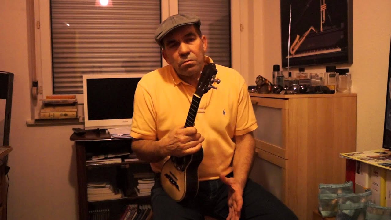 Cavaquinho e viola-braguesa (minhas amantes) instrumentos PT. Carlos Vaz, repórter X Quelhas