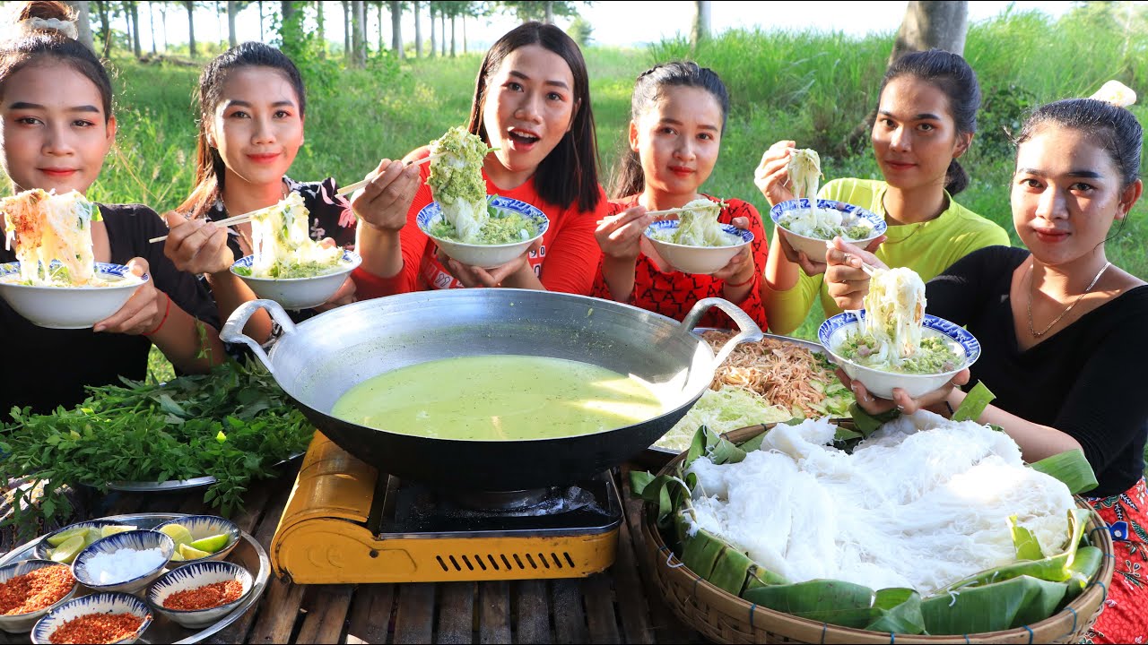 Wow cooking traditional noodle with soup fish recipe in my Country - Amazing video